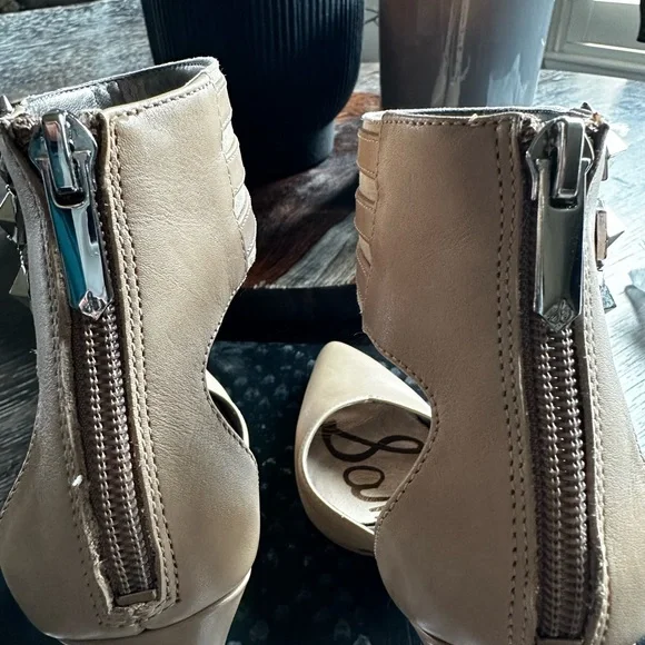 Sam Edelman Tan Strappy Heels with Pointed Toe - Picture 5 of 13